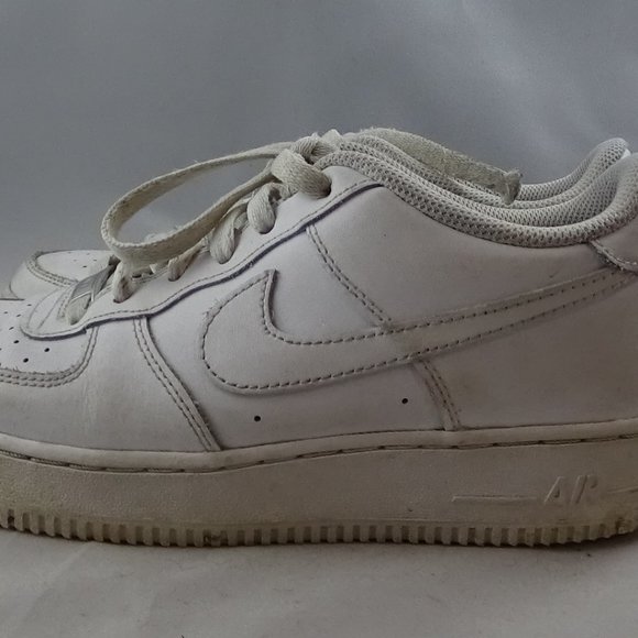 Nike Air Force 1 LE - "Triple White" - Size 7Y Kids' Sneakers {USED} - Picture 2 of 6